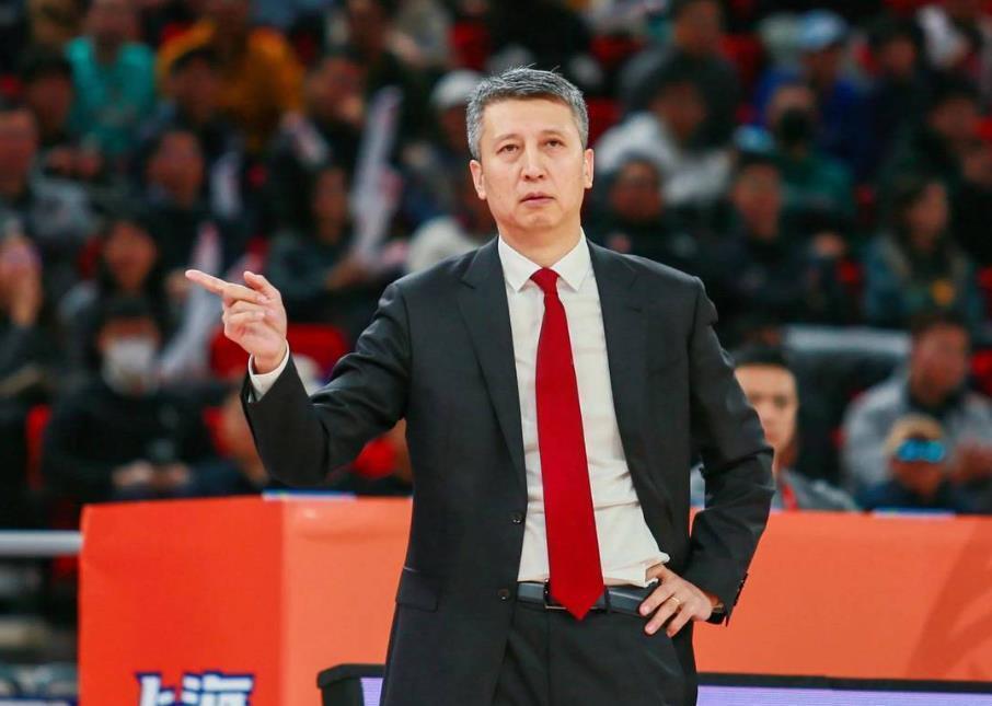 开云体育在线-世预赛名单大调整，周琦、赵睿受伤，余嘉豪召回，深圳双星有机会